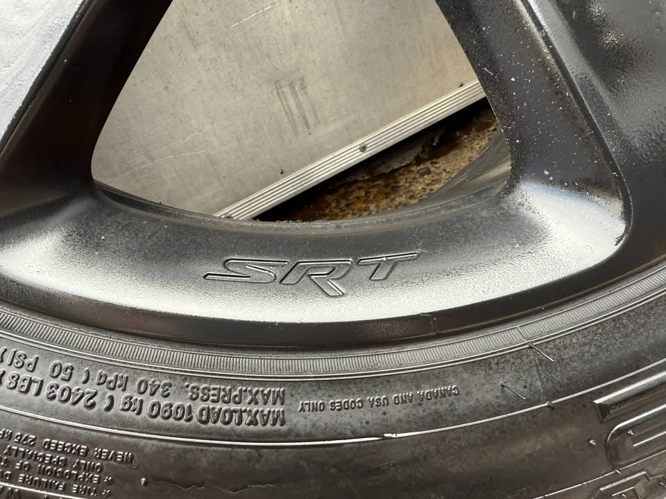 Jeep Grand Cherokee SRT 20” Alloy Wheels with Nitto Tyres