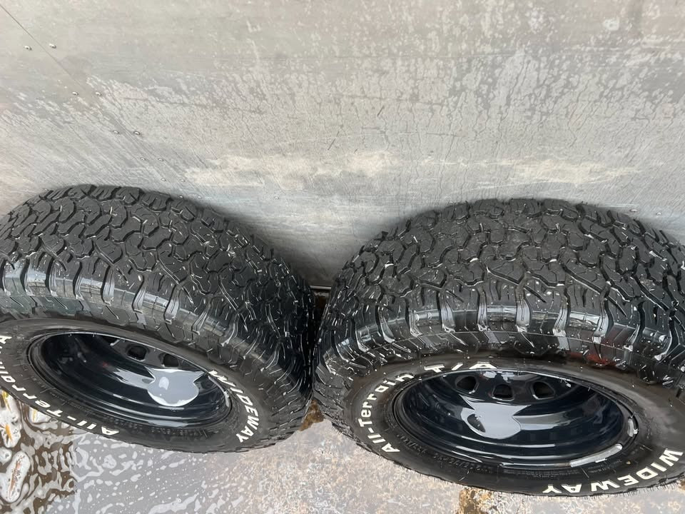 BF Goodrich A/T Tyres with 5 Stud Rims
