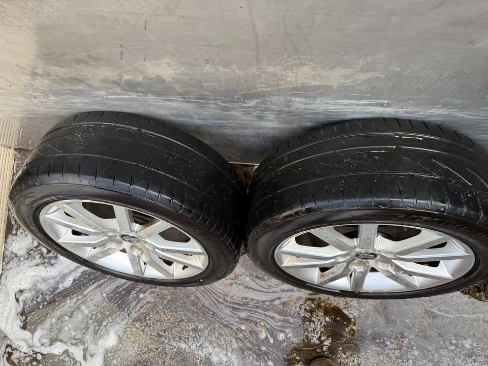 Holden Commodore VE 18” Alloy Wheels with Good Tyres