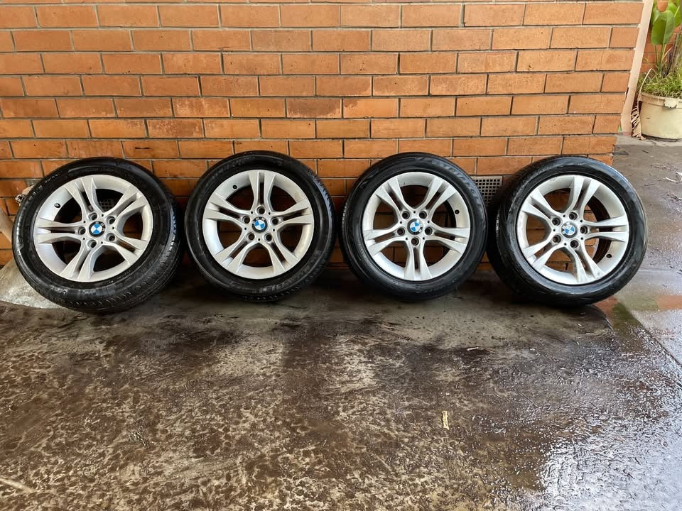 BMW 16" Alloy Wheels with Very Good Tyres