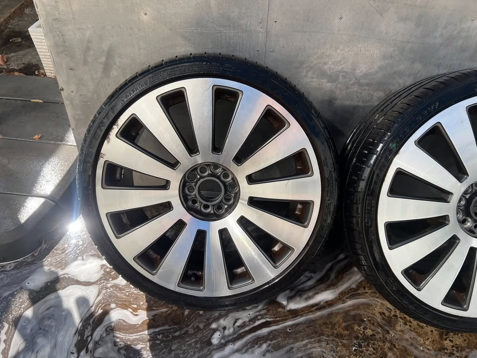 Multi Fit 19” Alloy Wheels with Excellent Tyres