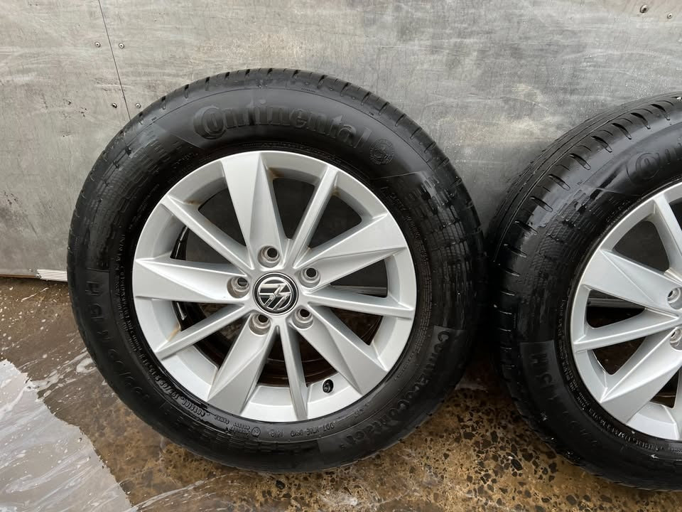 Volkswagen Golf/Caddy 15” Alloy Wheels with Excellent Tyres