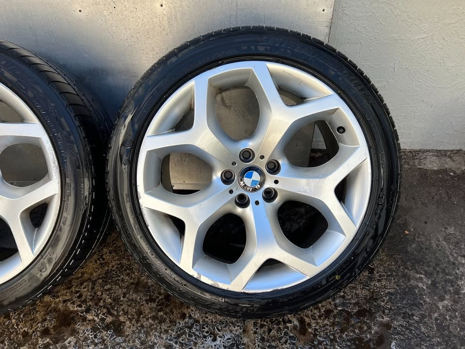 BMW X5 20” Staggered Alloy Wheels with Bridgestone Tyres