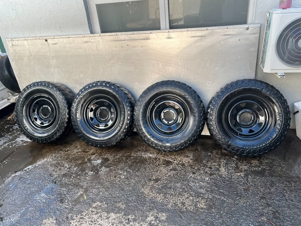Mickey Thompson A/T 32” Tyres on 6 Stud Rims