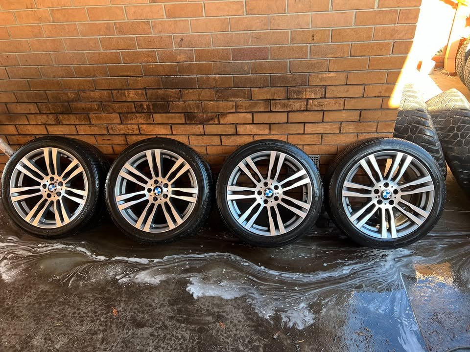 BMW X5/X7 M Sport 20” Staggered Alloy Wheels with Bridgestone Tyres