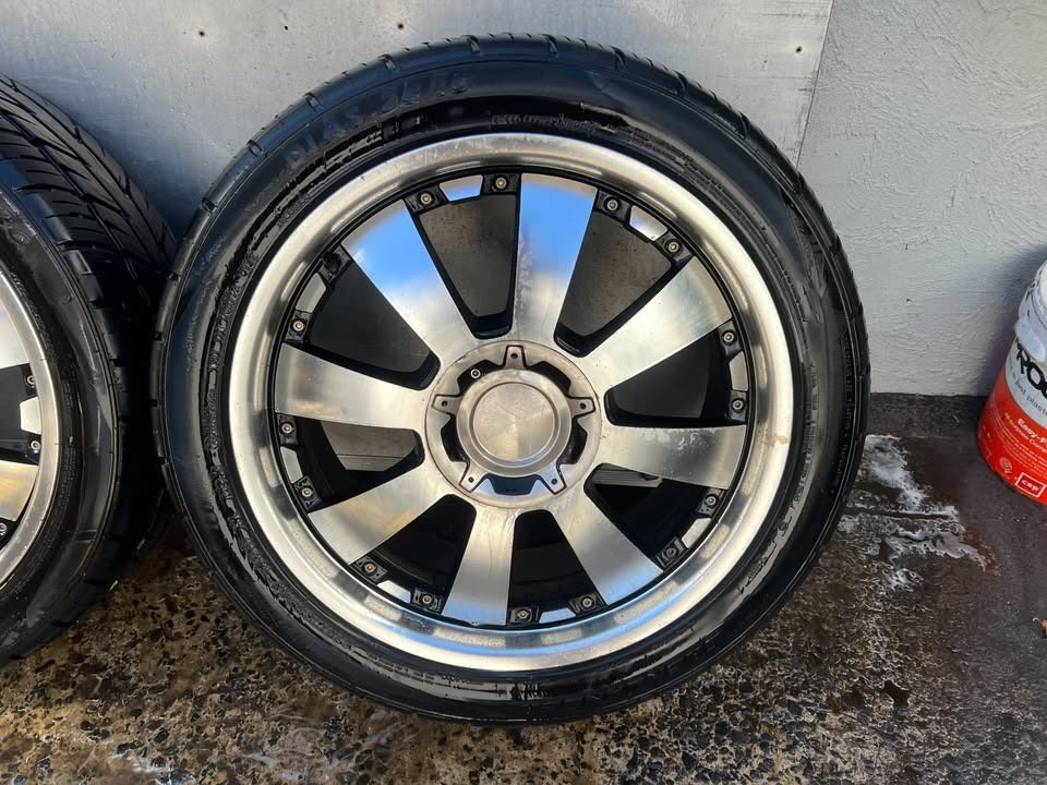 20” Multi Spoke Alloy Wheels with Good Tyres