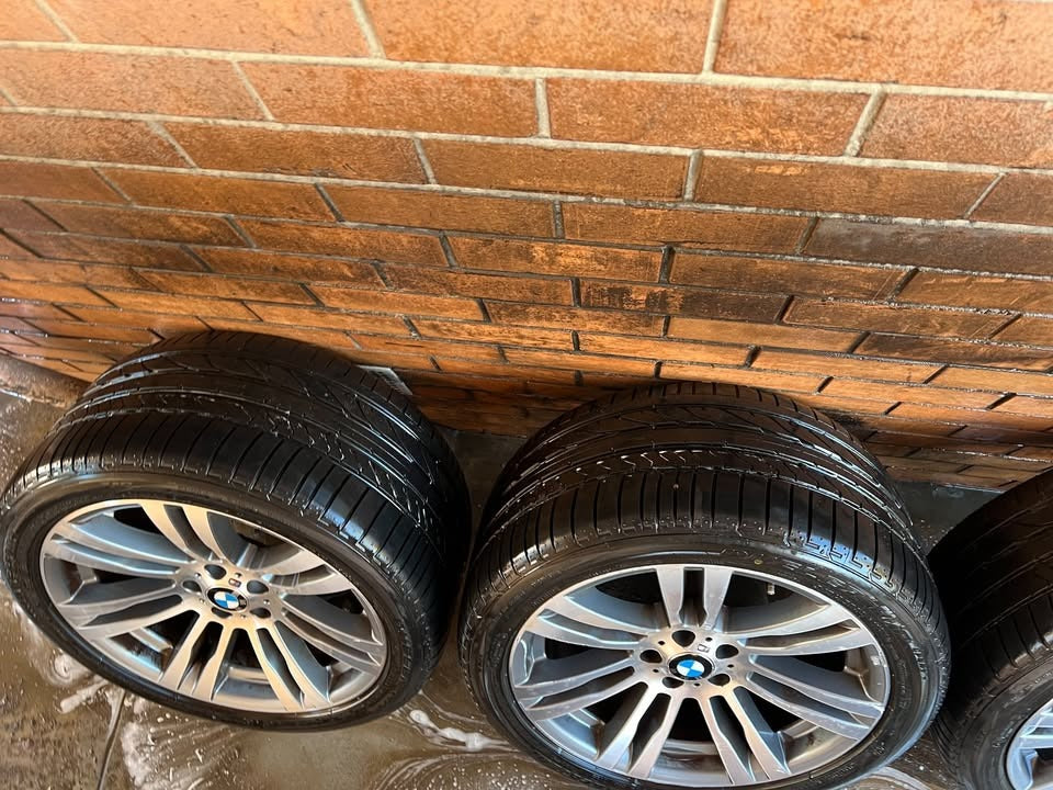 BMW X5/X7 M Sport 20” Staggered Alloy Wheels with Bridgestone Tyres
