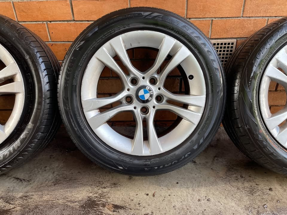 BMW 16" Alloy Wheels with Very Good Tyres