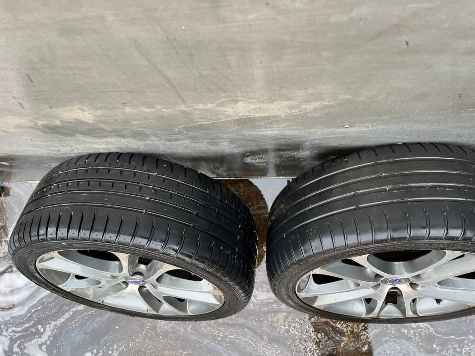 Volvo V50 S40 18" Alloy Wheels with Good Tyres
