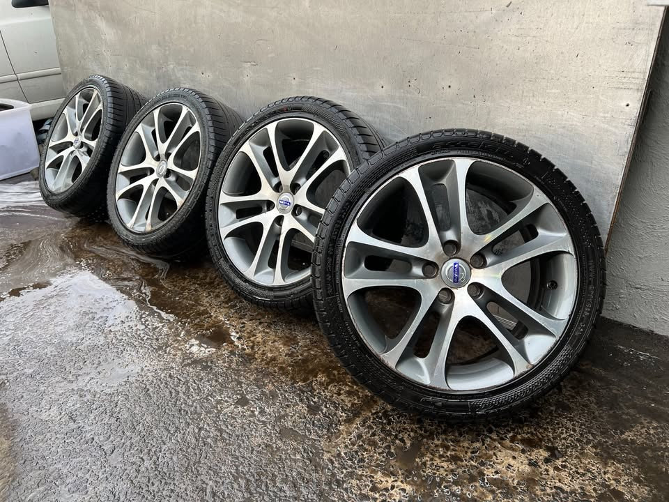 Volvo V50 S40 18" Alloy Wheels with Good Tyres
