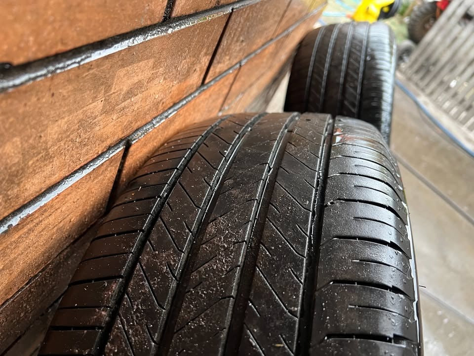 Lexus 18" Alloy Wheels with Excellent Bridgestone Tyres