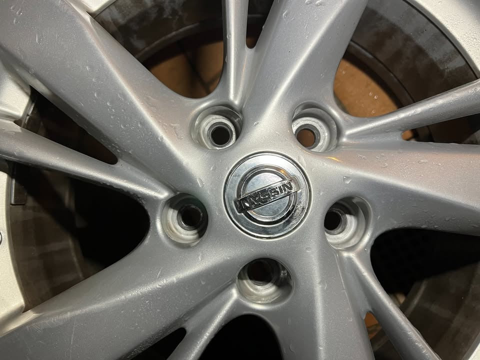 Nissan Altima 17" Alloy Wheels with Tyres Set of 5