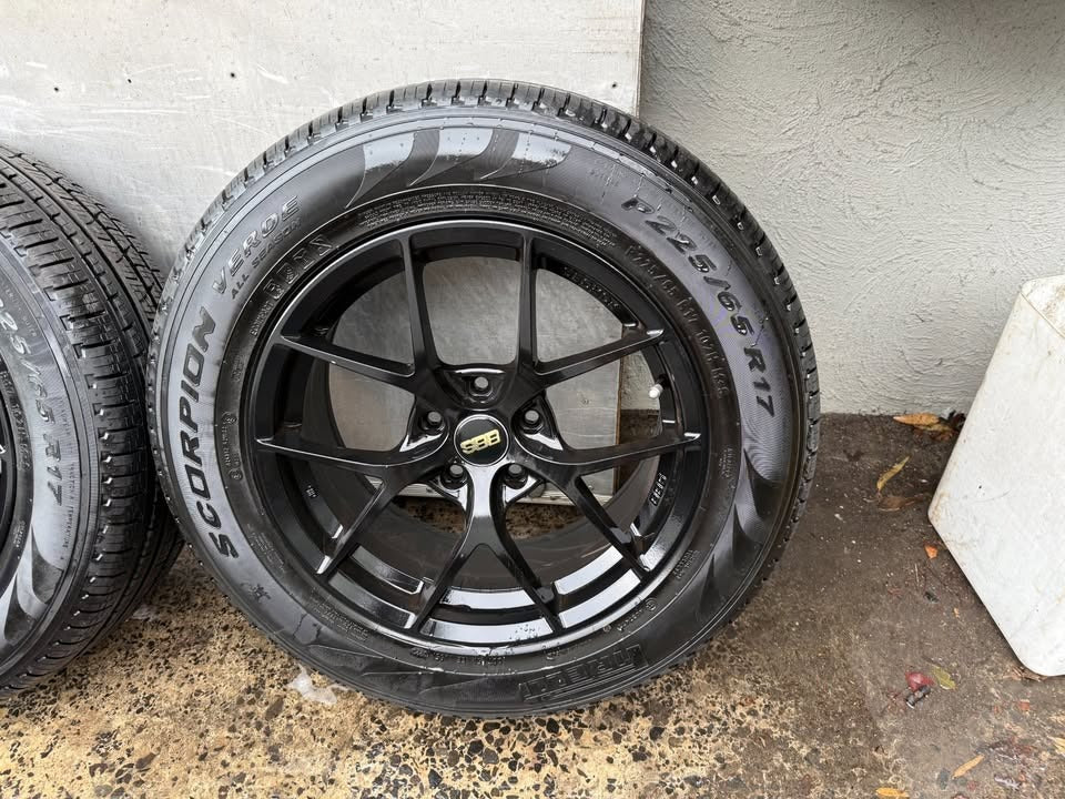 BBS 17" Alloy Wheels with Excellent Tyres