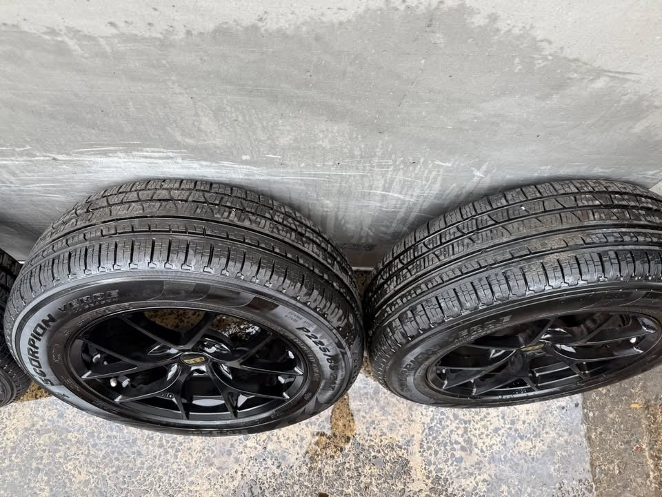 BBS 17" Alloy Wheels with Excellent Tyres