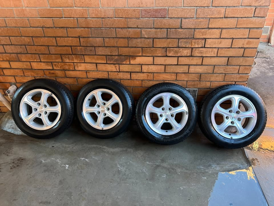 Honda 5 Stud 15" Alloy Wheels with Good Tyres