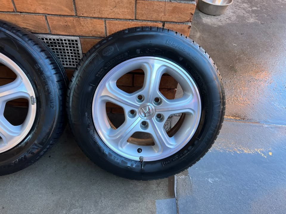 Honda 5 Stud 15" Alloy Wheels with Good Tyres