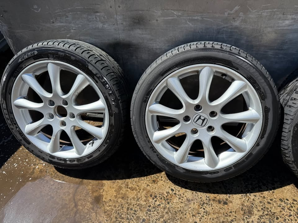Honda Accord 17” Alloy Wheels with Like New Tyres Set of 5