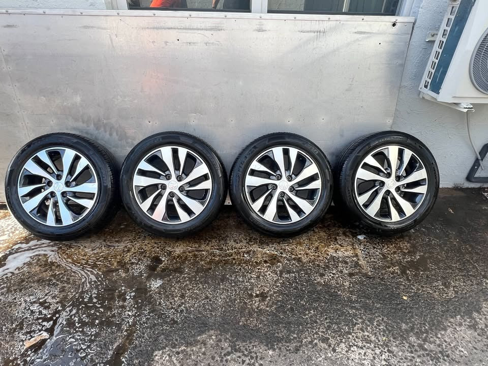 Suzuki Vitara 17” Alloy Wheels with Excellent Tyres