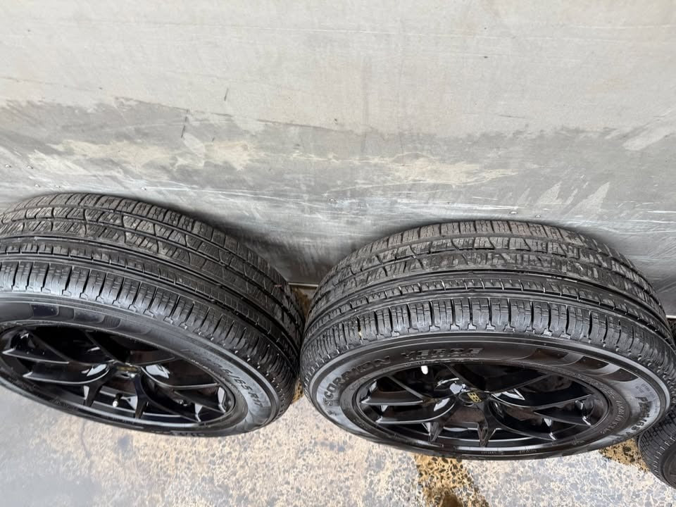BBS 17" Alloy Wheels with Excellent Tyres