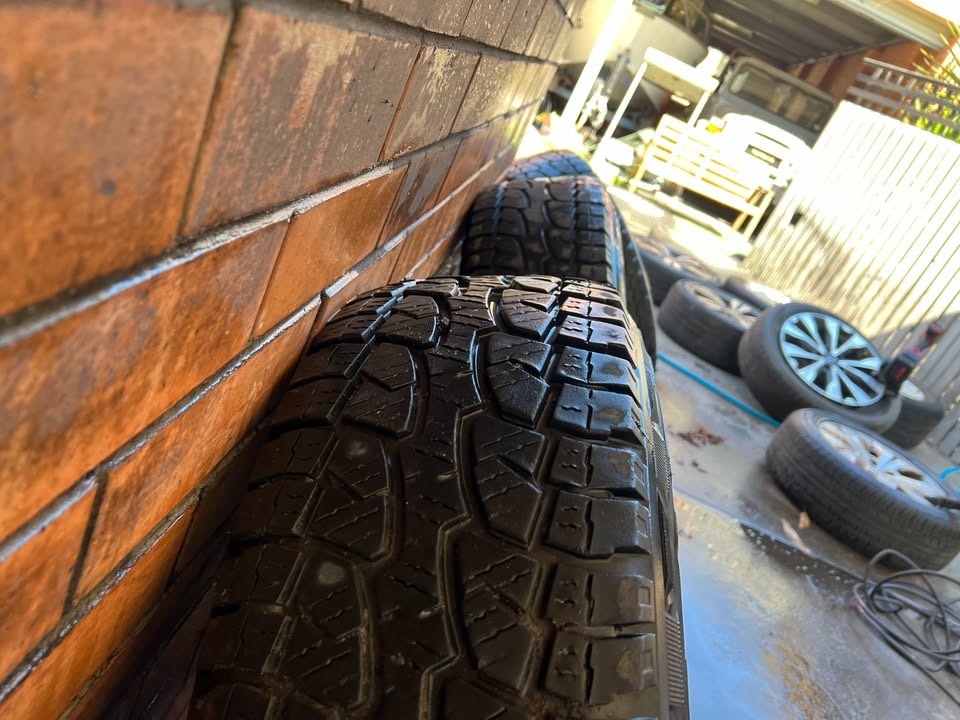 ROH 16" Alloy Wheels with 32" A/T Tyres
