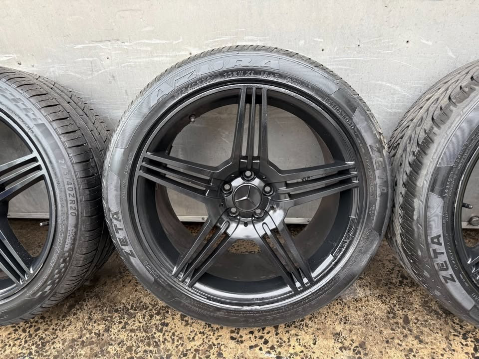Mercedes Benz AMG 20" Alloy Wheels with Excellent Tyres
