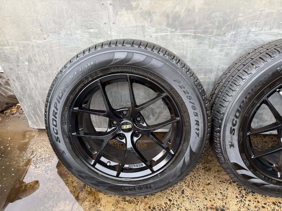 BBS 17" Alloy Wheels with Excellent Tyres