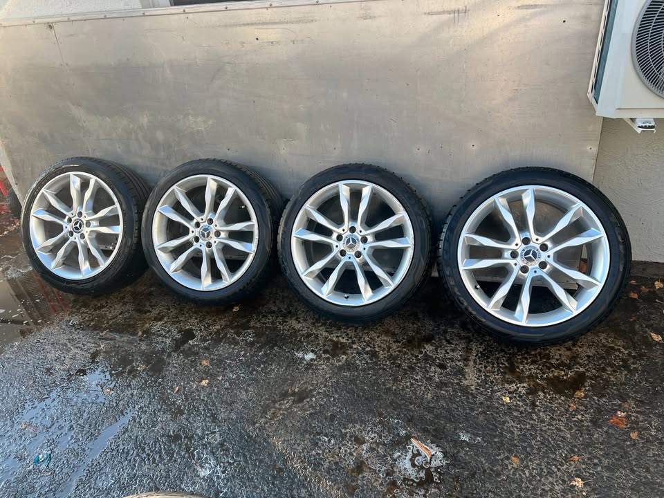 Mercedes Benz GLA 19" Alloy Wheels with Toyo Tyres