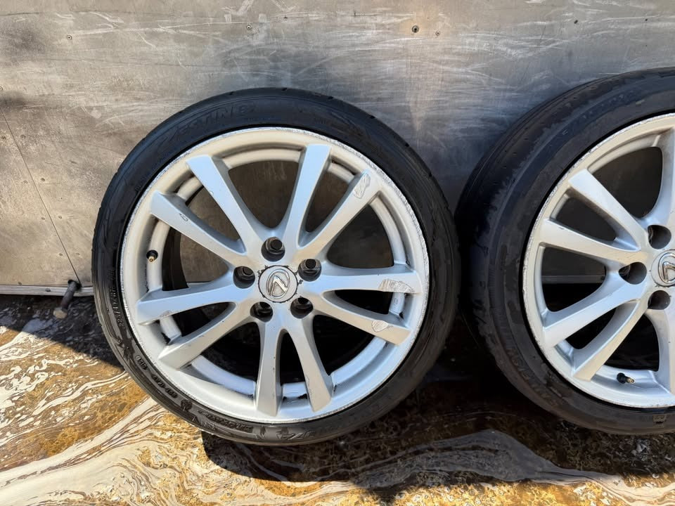 Lexus 18” Alloy Wheels with Tyres