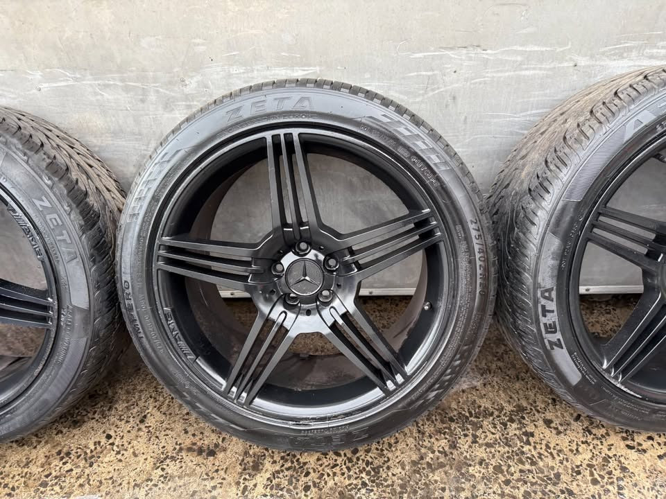 Mercedes Benz AMG 20" Alloy Wheels with Excellent Tyres
