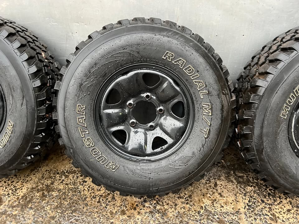 Toyota Landcruiser 100 Series Steel Rims with Mud Tyres
