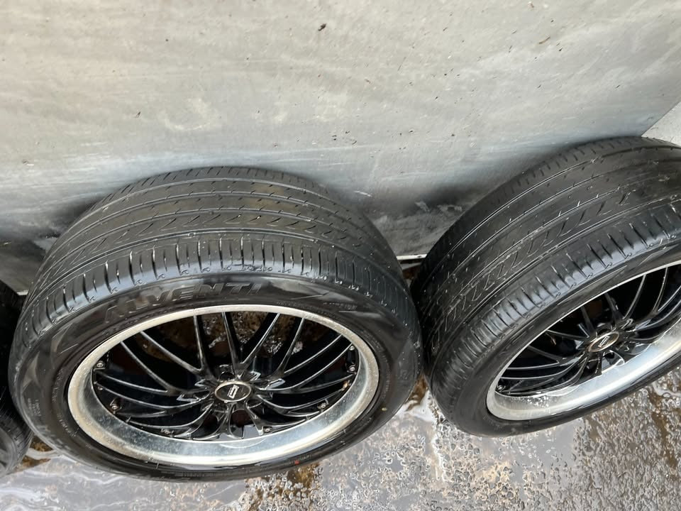 Icon 20 Inch Alloy Wheels with Tyres *Delivery*