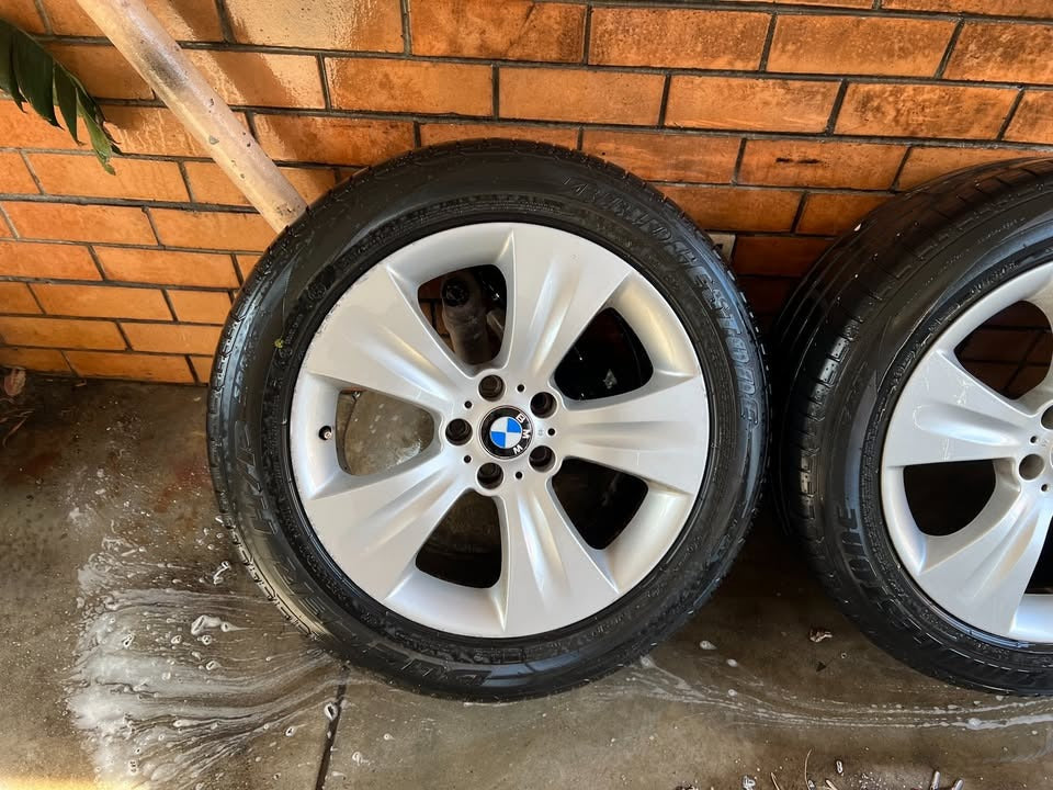 BMW X5 19" Staggered Alloy Wheels with Good Tyres