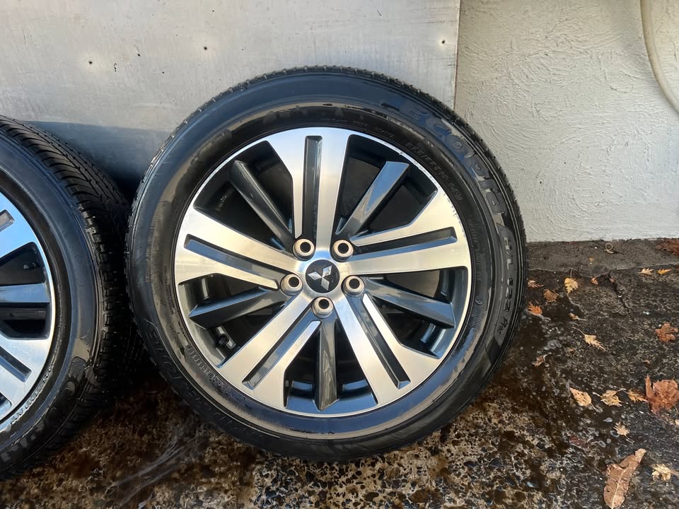 Mitsubishi ASX/Eclipse 18" Alloy Wheels with Tyres