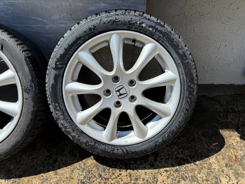 Honda Accord 17” Alloy Wheels with Like New Tyres Set of 5