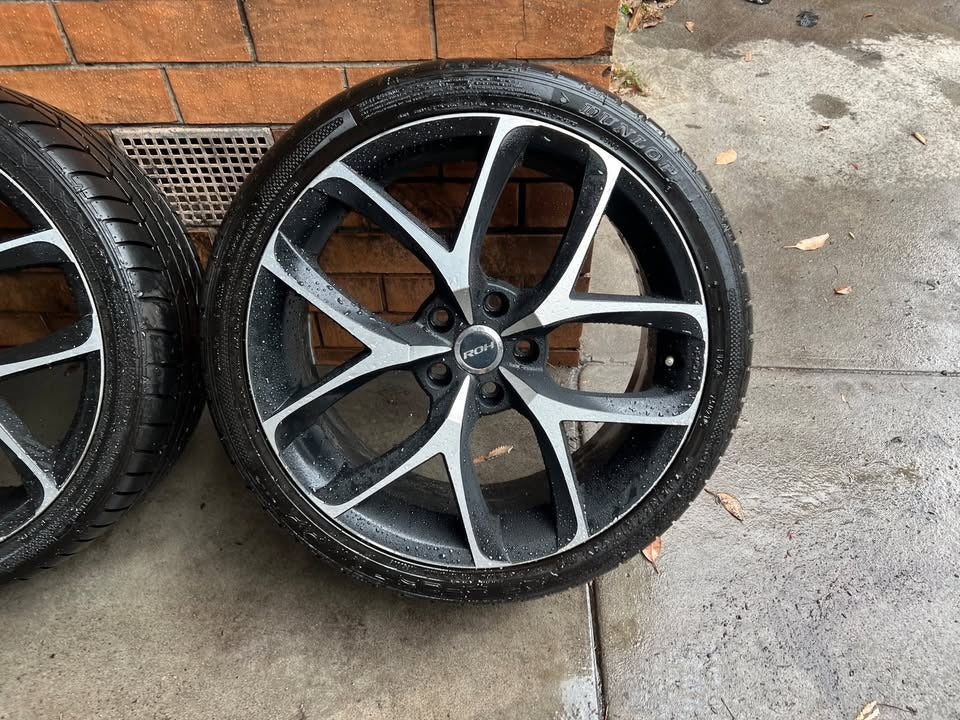 ROH 19” Alloy Wheels with Excellent Tyres
