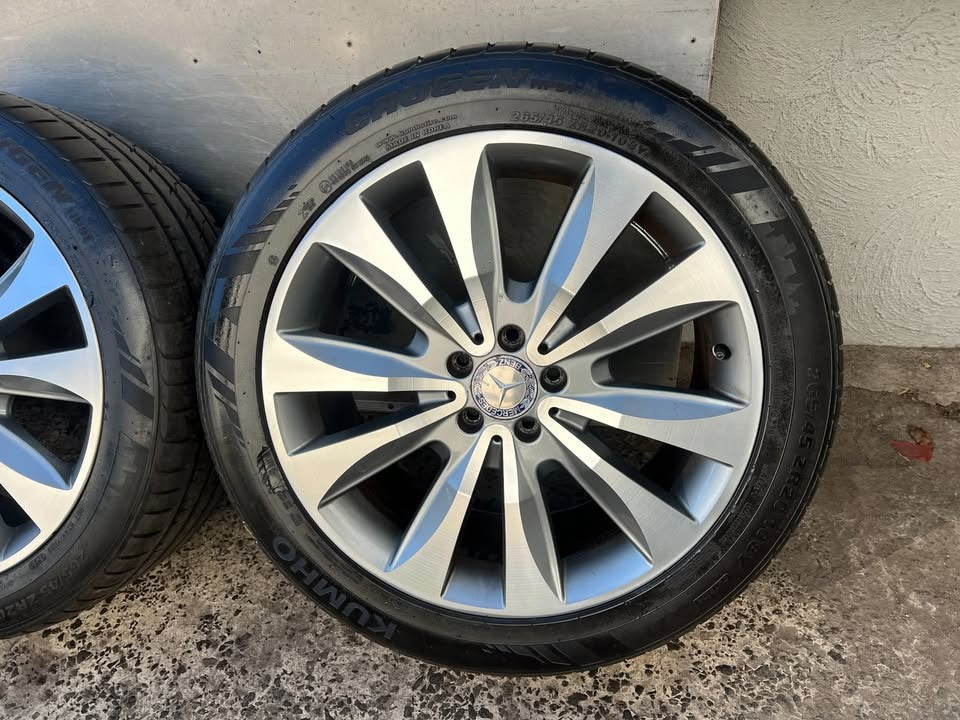 Mercedes Benz GLE 20" Alloy Wheels with Excellent Tyres