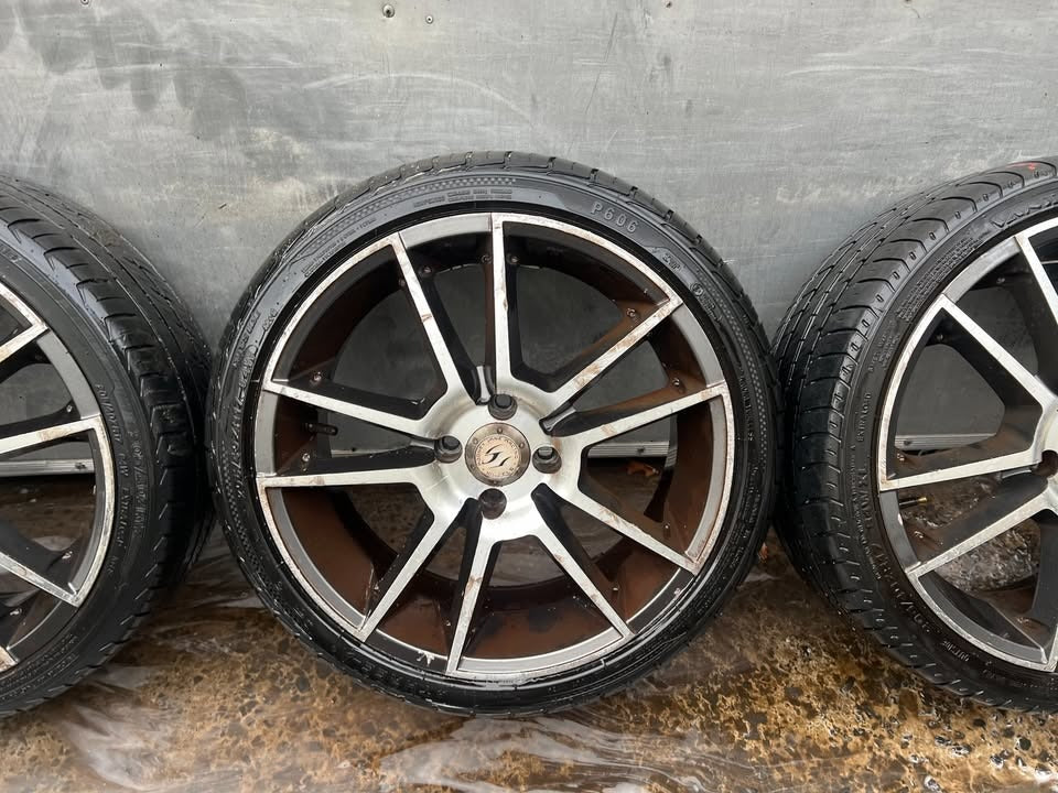 Rodney Jane 4 Stud 17” Alloy Wheels with Tyres