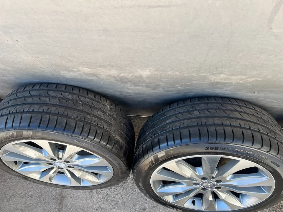 Mercedes Benz GLE 20" Alloy Wheels with Excellent Tyres