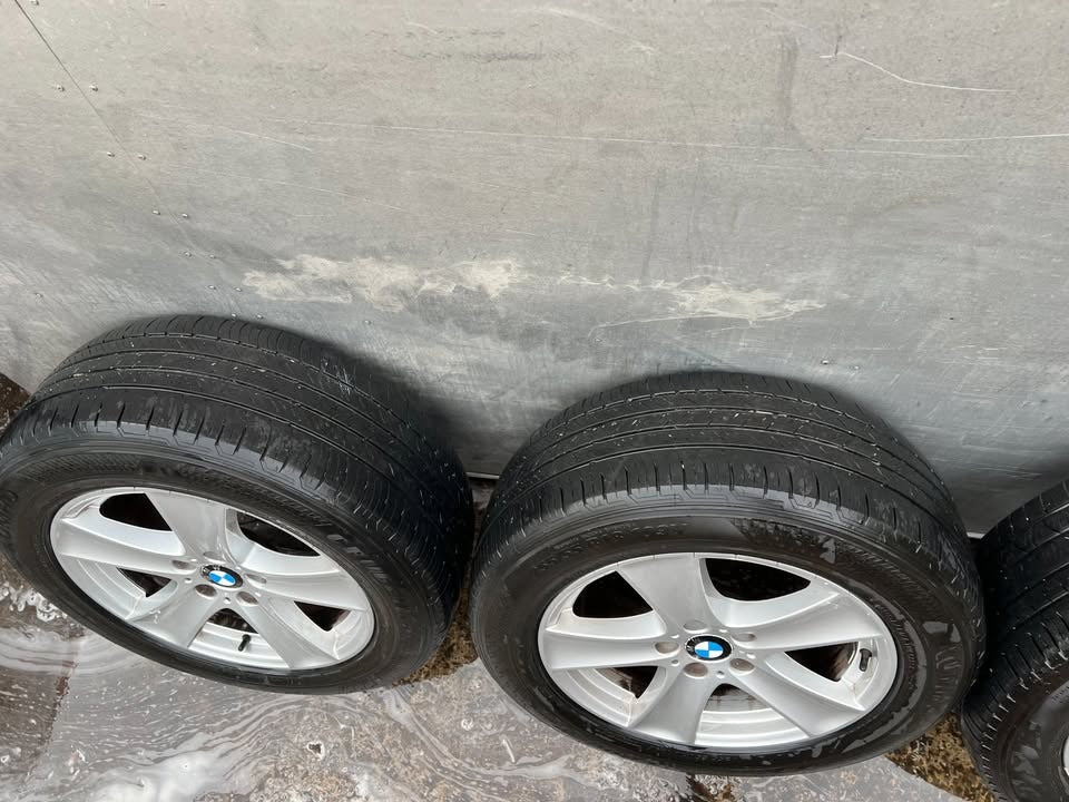 BMW 18” Alloy Wheels with Tyres