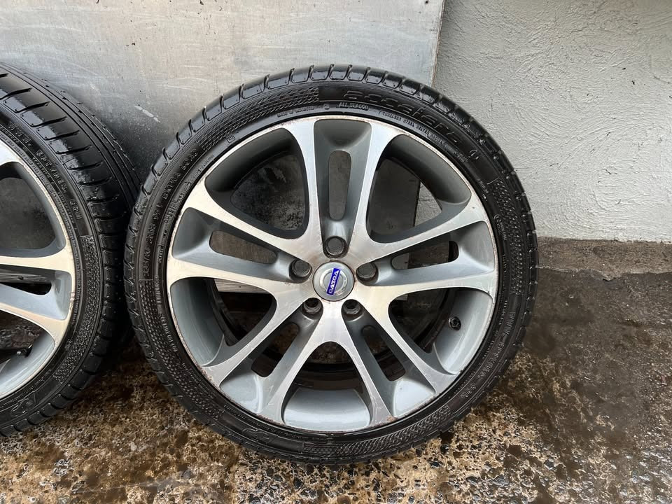 Volvo V50 S40 18" Alloy Wheels with Good Tyres