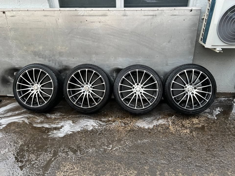 Rodney Jane Racing 18' Alloy Wheels with Excellent Tyres