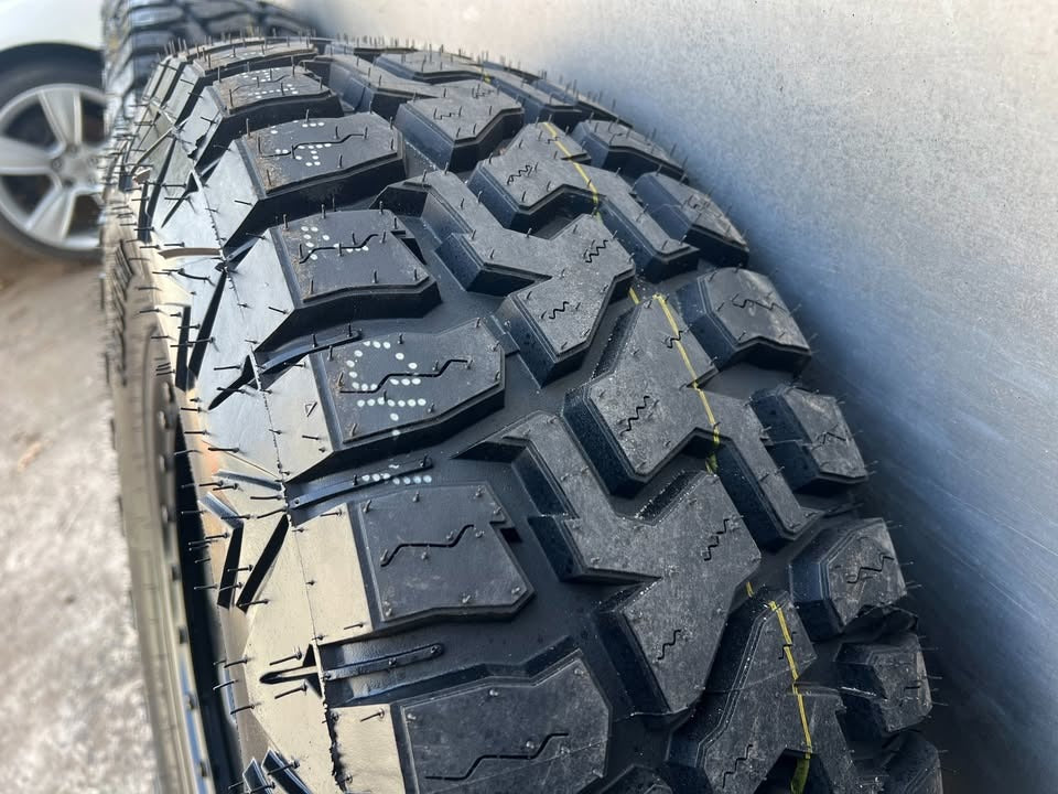 Imitation Beadlock 17" Steel Rims with R/T Tyres