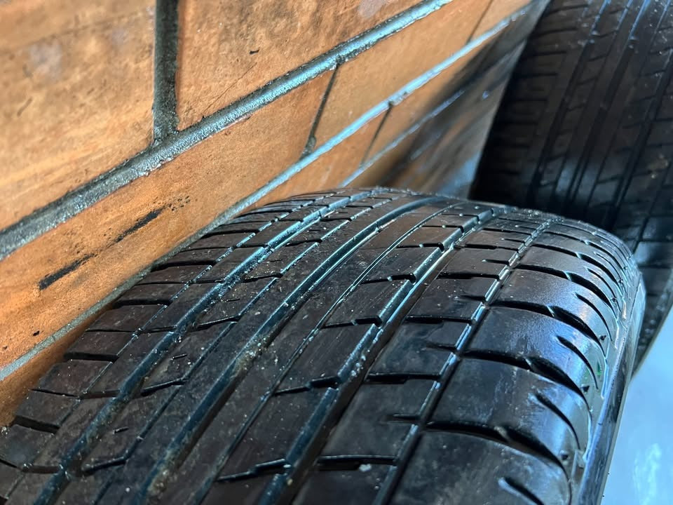 Honda Accord 17” Alloy Wheels with Good Tyres
