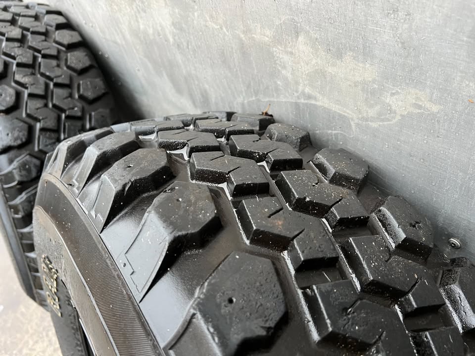 Toyota Landcruiser 100 Series Steel Rims with Mud Tyres