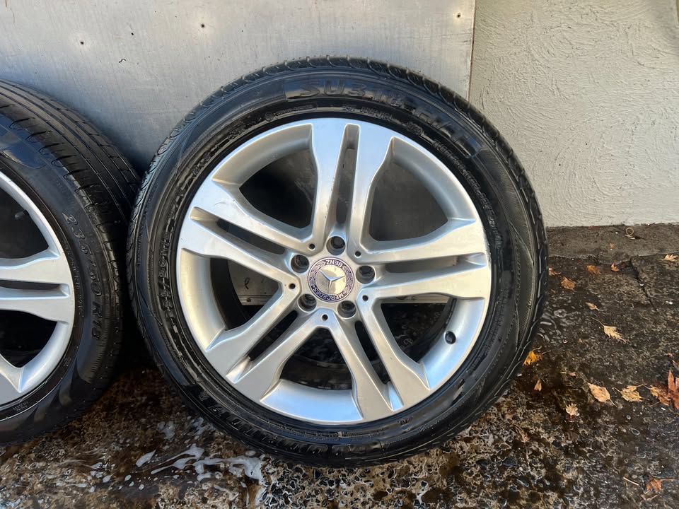 Mercedes Benz 18" Alloy Wheels with Tyres