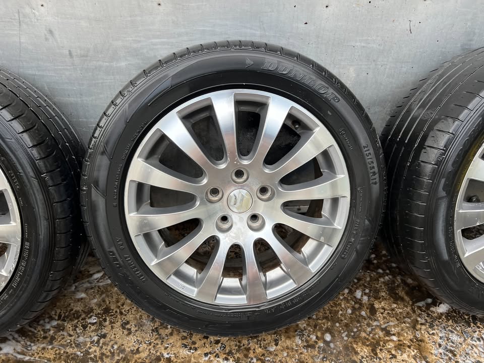 Suzuki Kizashi 17" Alloy Wheels with Tyres