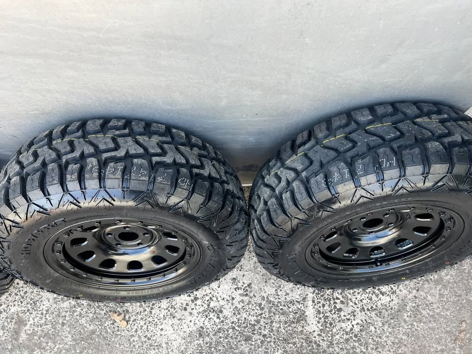Imitation Beadlock 17" Steel Rims with R/T Tyres