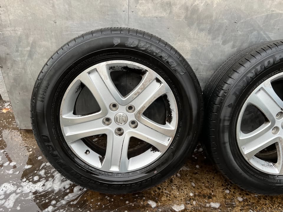Suzuki Vitara 17" Alloy Wheels with Good Tyres