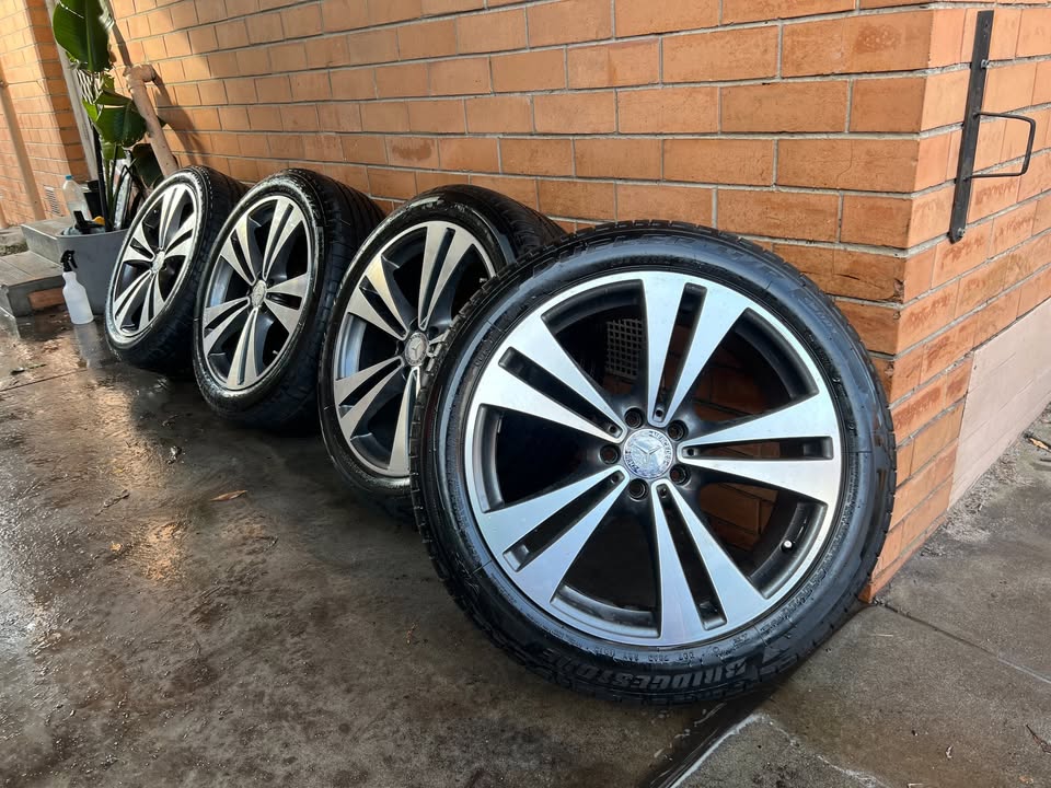 Mercedes Benz GLA 20" Alloy Wheels with Bridgestone Tyres