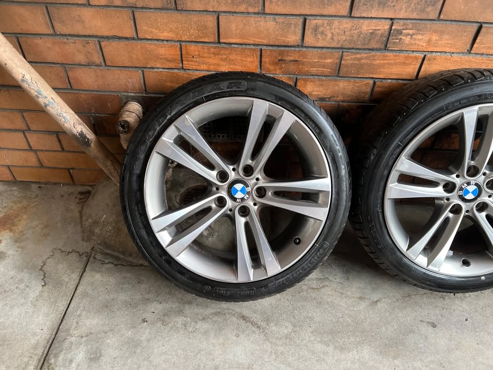 BMW 18 Inch Alloy Wheels with Excellent Tyres